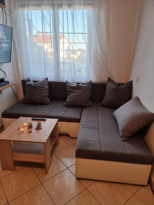 Apartmani Petra Pula Exterior foto